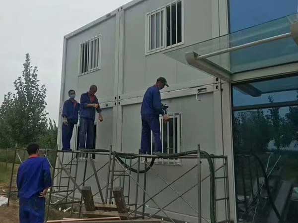 楼房做保温层的聚氨酯材料用什么发泡机?(图1) 楼房做保温层的聚氨酯材料喷涂