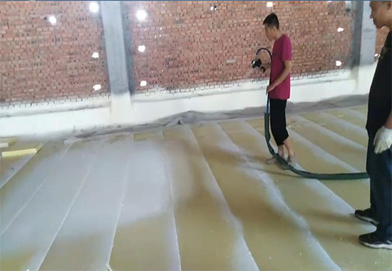 聚氨酯冷库喷涂机(图1) 聚氨酯冷库喷涂案例
