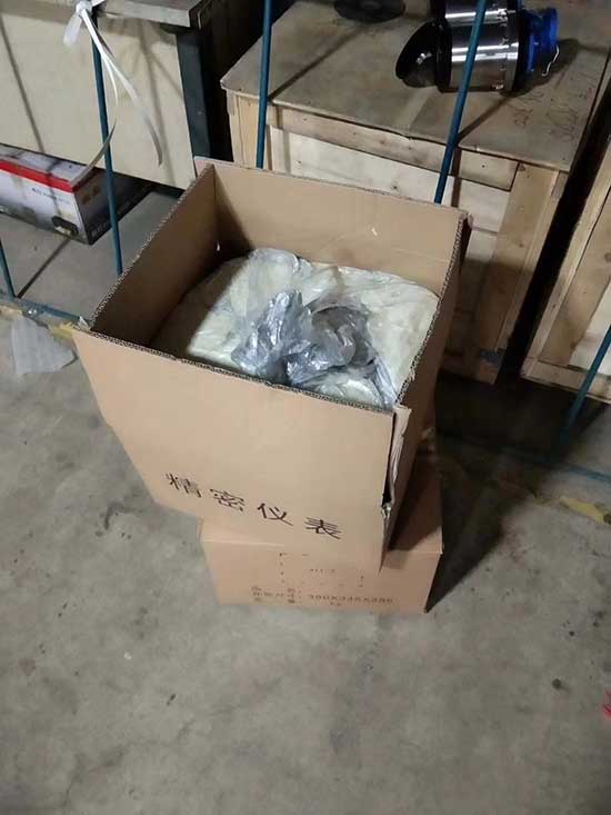注聚氨酯的机器(图1) 注聚氨酯的机器包装填充案例