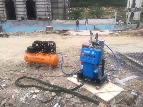外墙保温聚氨酯专用发泡机(图2) Q2600外墙保温聚氨酯专用发泡机