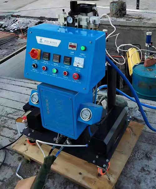 聚氨酯低压发泡机 高压发泡机有啥不一样(图3) Q2600聚氨酯高压发泡机