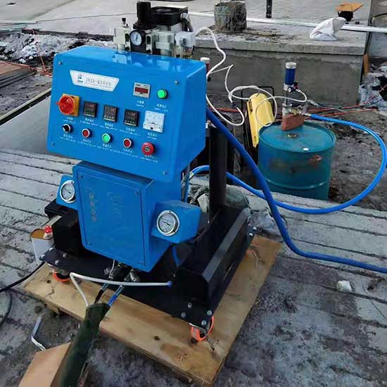 Q2600(图1) 济南九旭Q2600聚氨酯喷涂机器