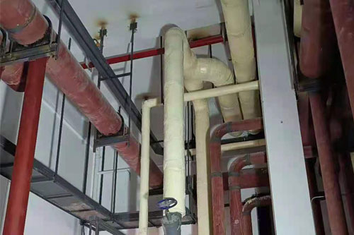 设备管道保温发泡浇注聚氨酯施工案例