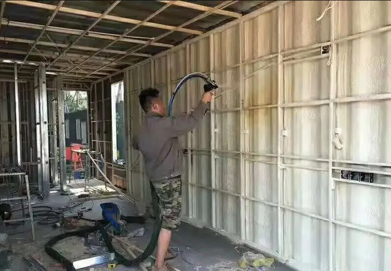 聚氨酯保温 让移动房告别“冬冷夏热” 聚氨酯保温 让移动房告别“冬冷夏热”