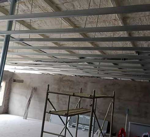 养殖场顶棚聚氨酯发泡(图2) 养殖场顶棚聚氨酯发泡
