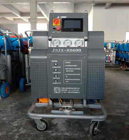 太阳能水箱发泡(图1) H5600PLC聚氨酯发泡填充机器